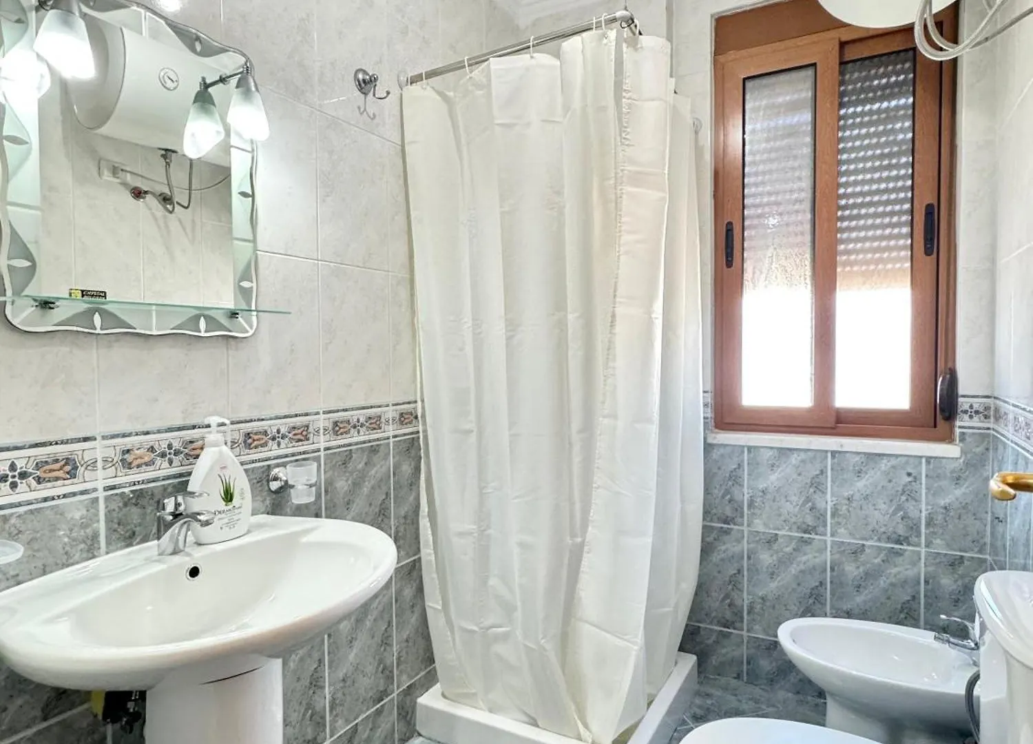 Four Seasons Beach Apartment Golem Albanien